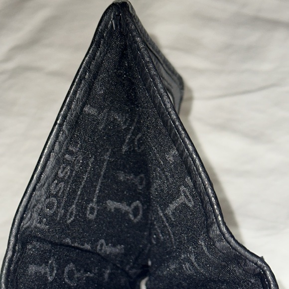 Fossil Black Pebbled Leather Bifold Wallet EUC - Picture 14 of 16